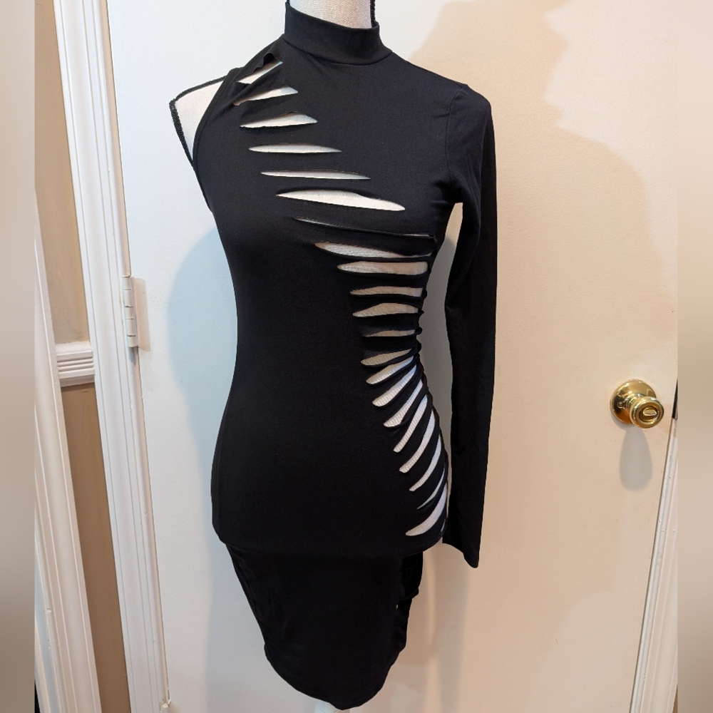 NIB. BELITA CUT OUT BLACK DRESS.  SIZE SMALL. ONE SHOULDER.